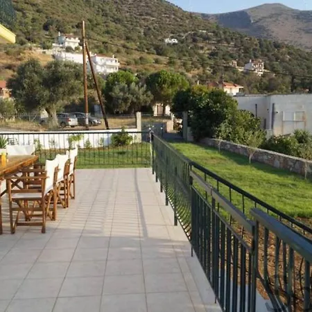Elaia 50m From The Sea بيت ضيافة