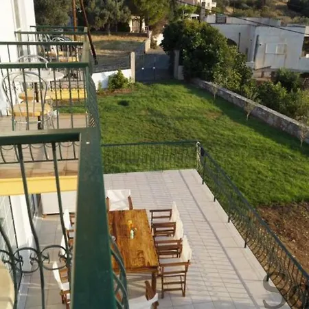 Elaia 50m From The Sea بيت ضيافة *